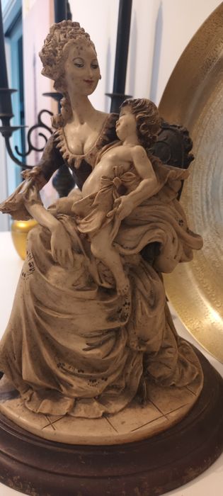 Estatueta em barro