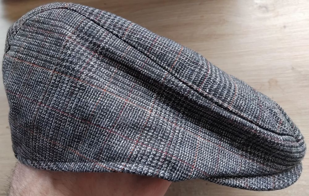 Kaszkiet LC WAIKIKI one size 58 beret kapelusz czapka daszkiem