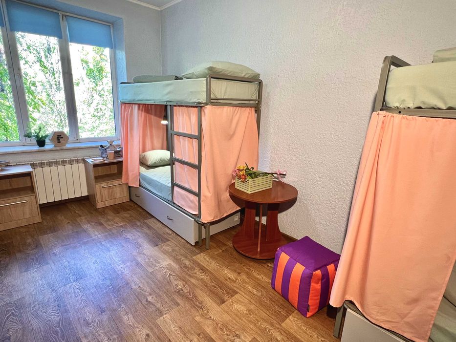 Затишний хостел м. Деміївська. Знижка військовим 25%