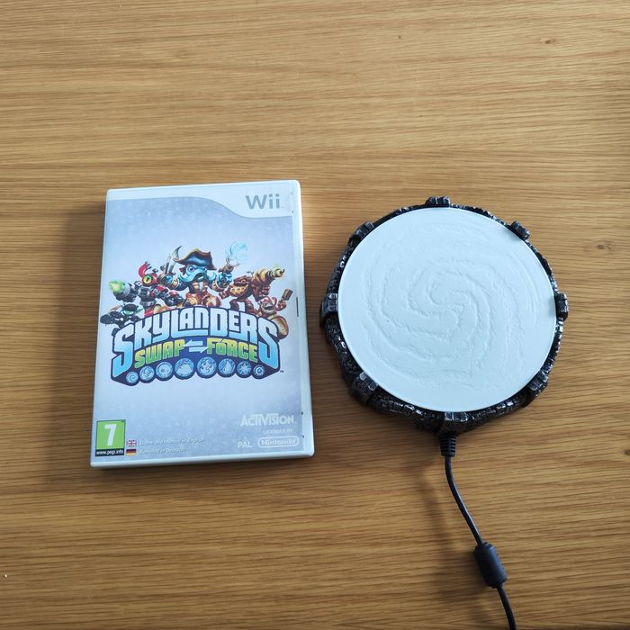 Skylanders Giants + Skylanders Swap Force + 13 Figures64575407720451121