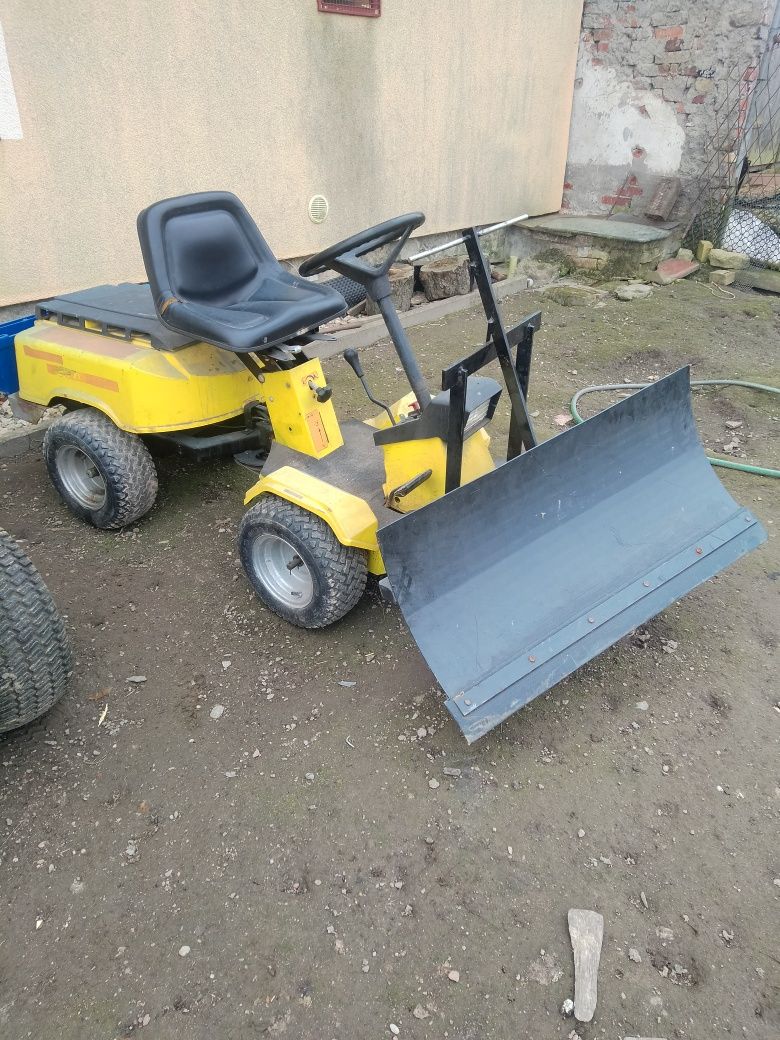 Traktorek Stiga 12 HP