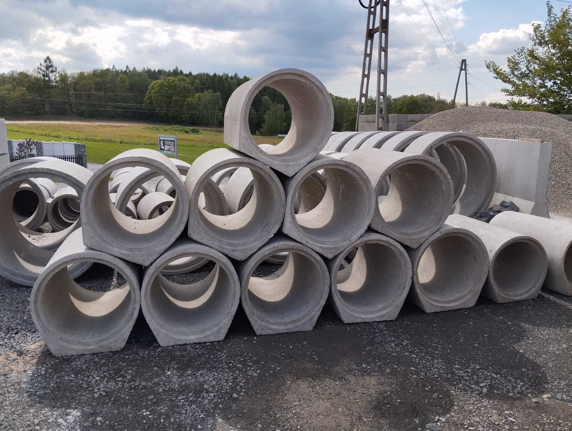 Pokrywa Betonowa na studnie rury rura właz studnia kręgi krąg betonowy