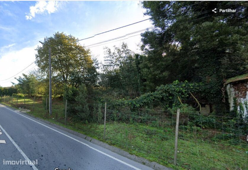 Lote com 1100m a 5 minutos das Taipas