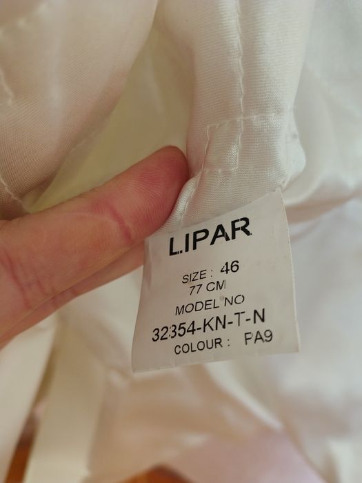 Полупальто молочного цвета 48-46размер