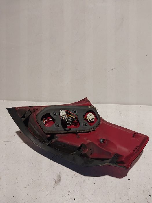 Kia Pro Ceed Proceed tylna lampa prawa  Hb hatchback prawy