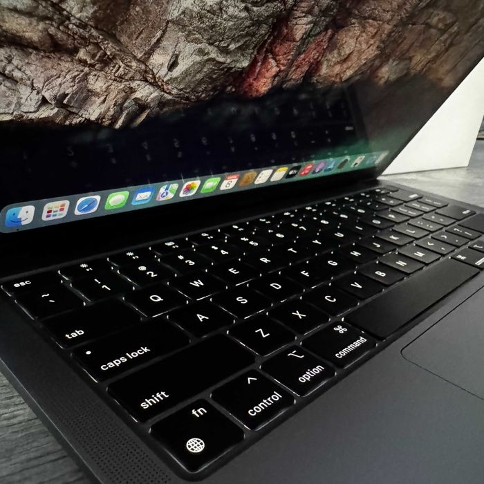 Ноутбук Apple MacBook Air 13 2020 Space Grey (M1 | 16Gb | 256Gb SSD)