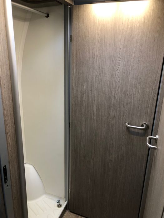 Knaus super ustawienie wnętrza