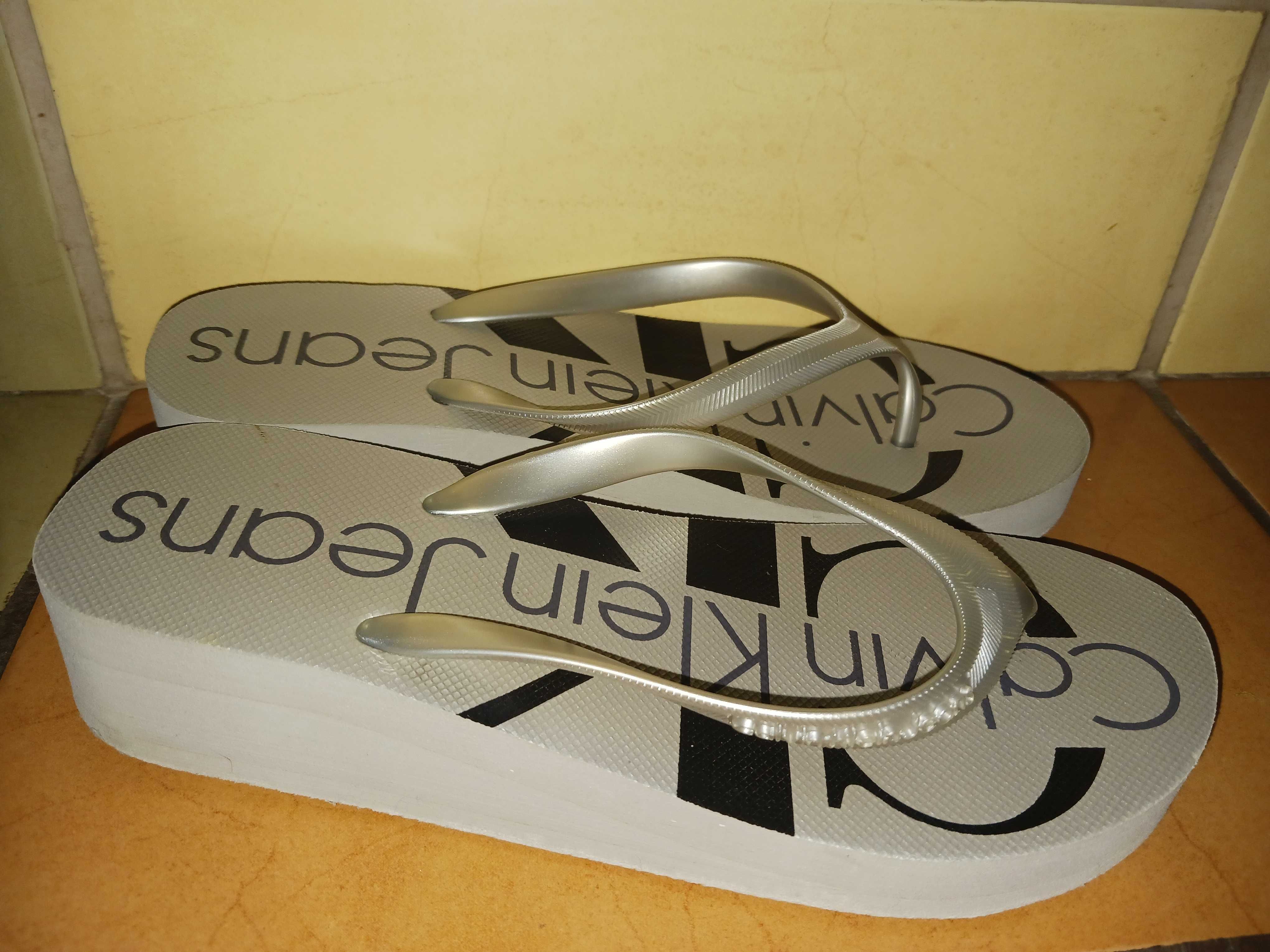 Calvin Klein Jeans damskie klapki/japonki r.37 wkl.24,5 cm stan bdb