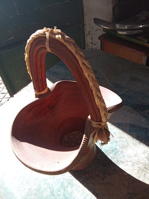 Floreira cerâmica espanhola.