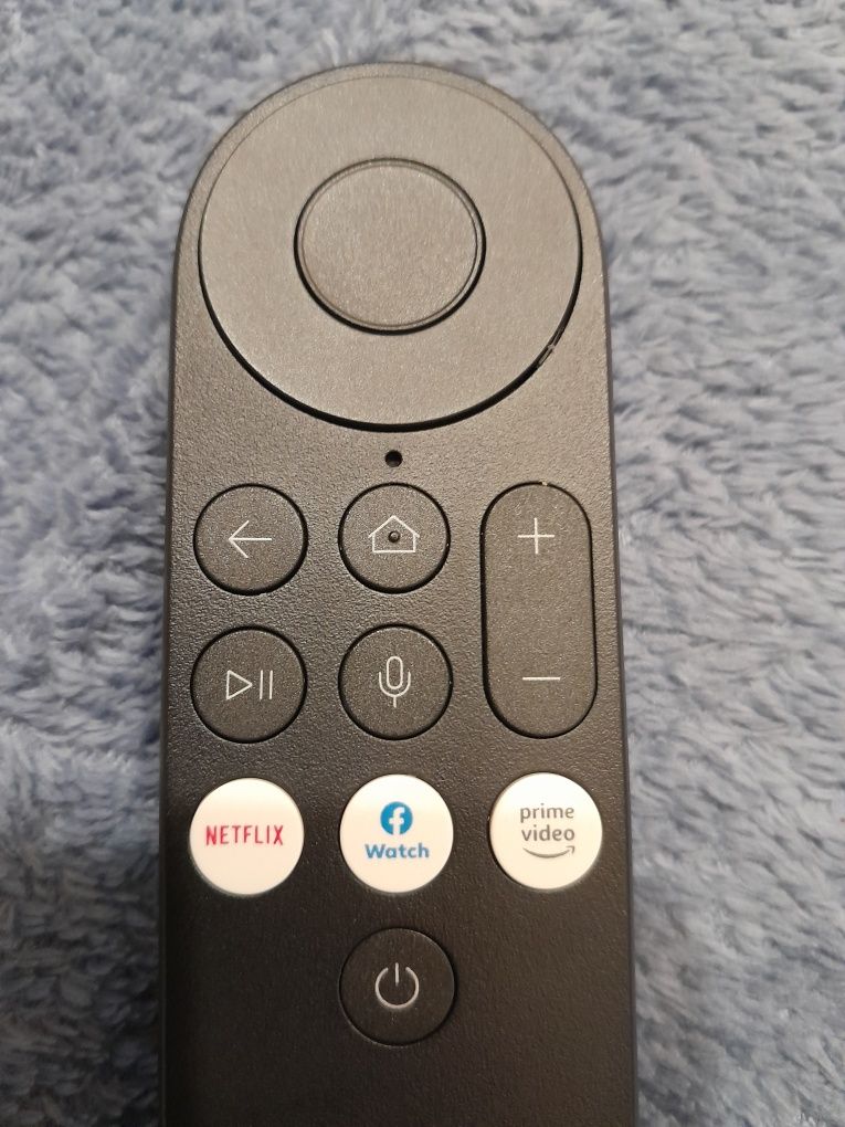 Voice KP45CM pilot głosowy do portalu Facebook TV z Netflix Prime Vide