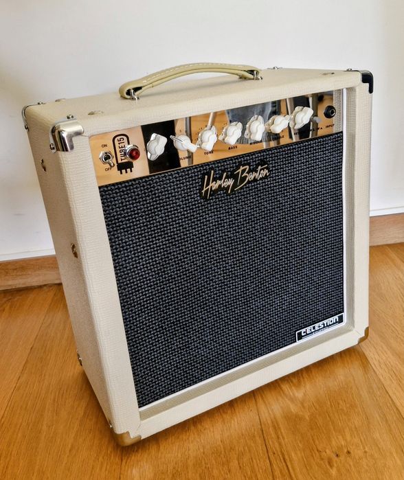 Amplificador de Guitarra Harley Benton Tube 15