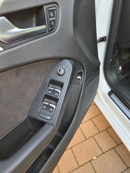 Sprzedam AUDI A4 B8 sedan - to moje auto