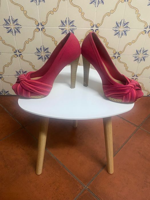 Sapatos mulher……