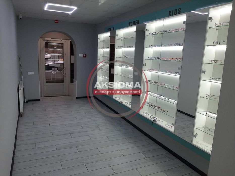 Продаж нежитлового приміщення в центрі--