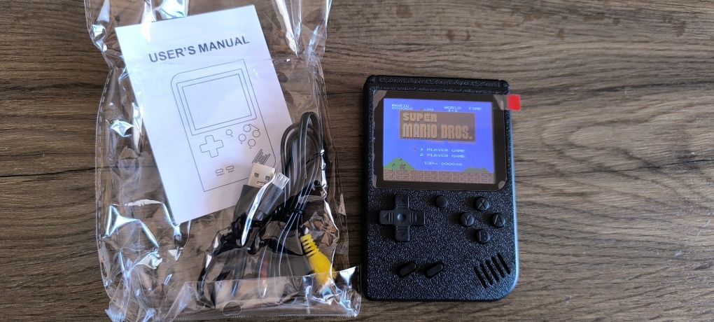 Consola retro tipo game boy com 500 jogos