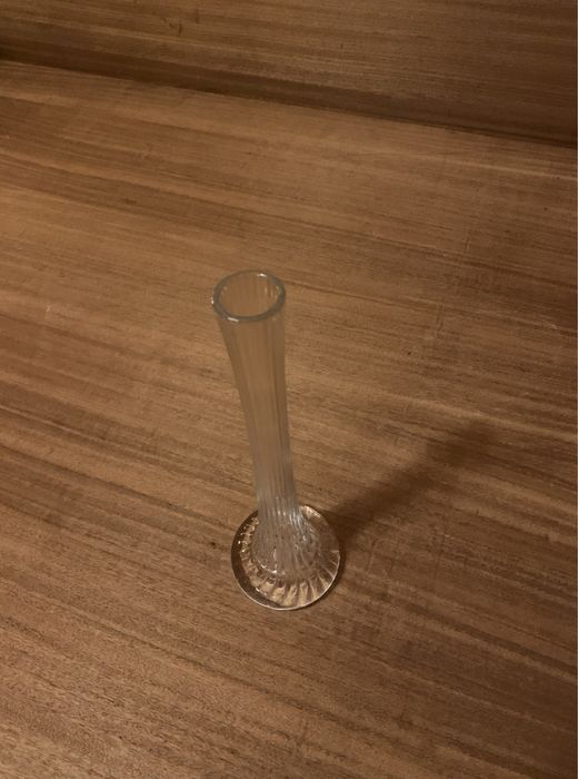 Solitário em vidro