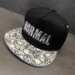 Czapka NORMAL snapback – czarno-biała z nadrukiem
