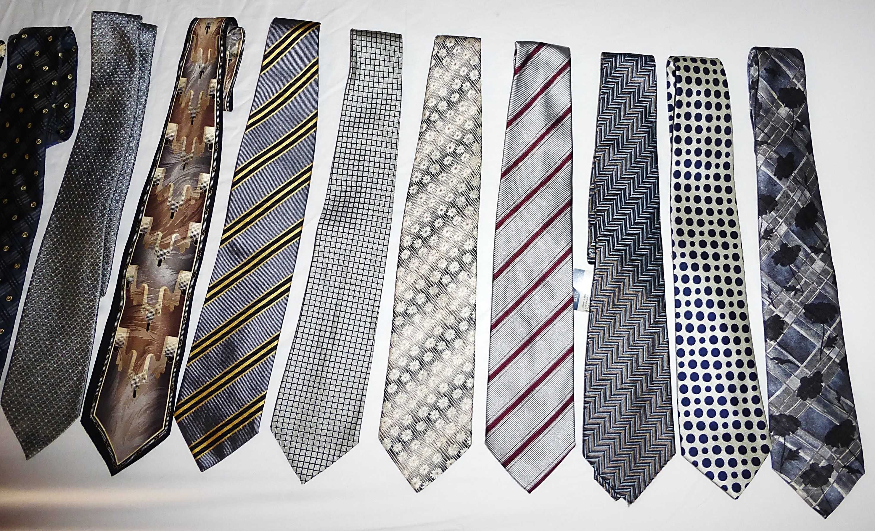 gravatas novas várias marcas formatos e cores.