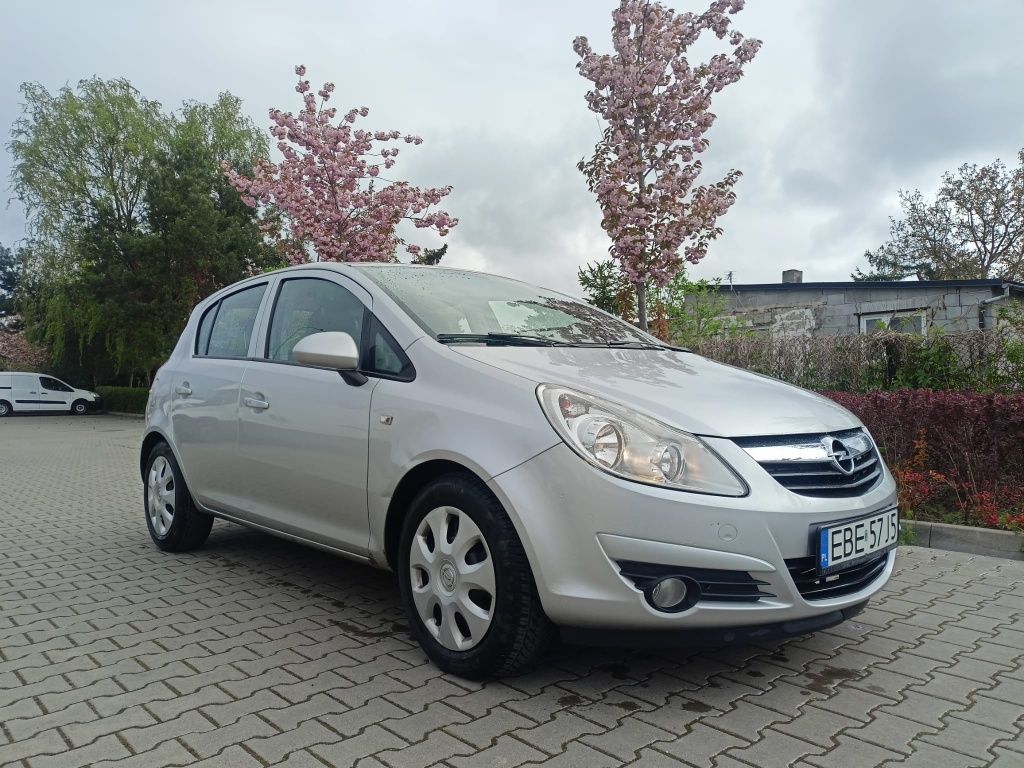 Opel corsa d 2009r 1.4 ben 120tys przebiegu