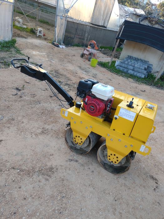Mini rolo compatador 600 kg