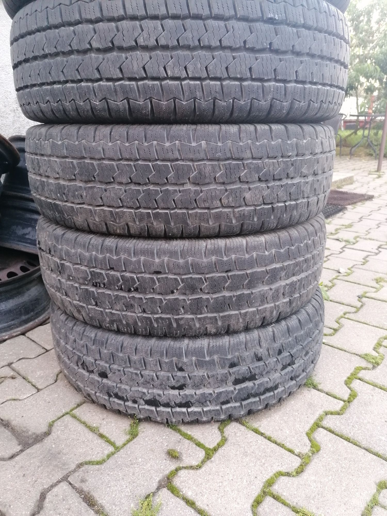 205/75/16 C Continental całoroczne wielosezonowe