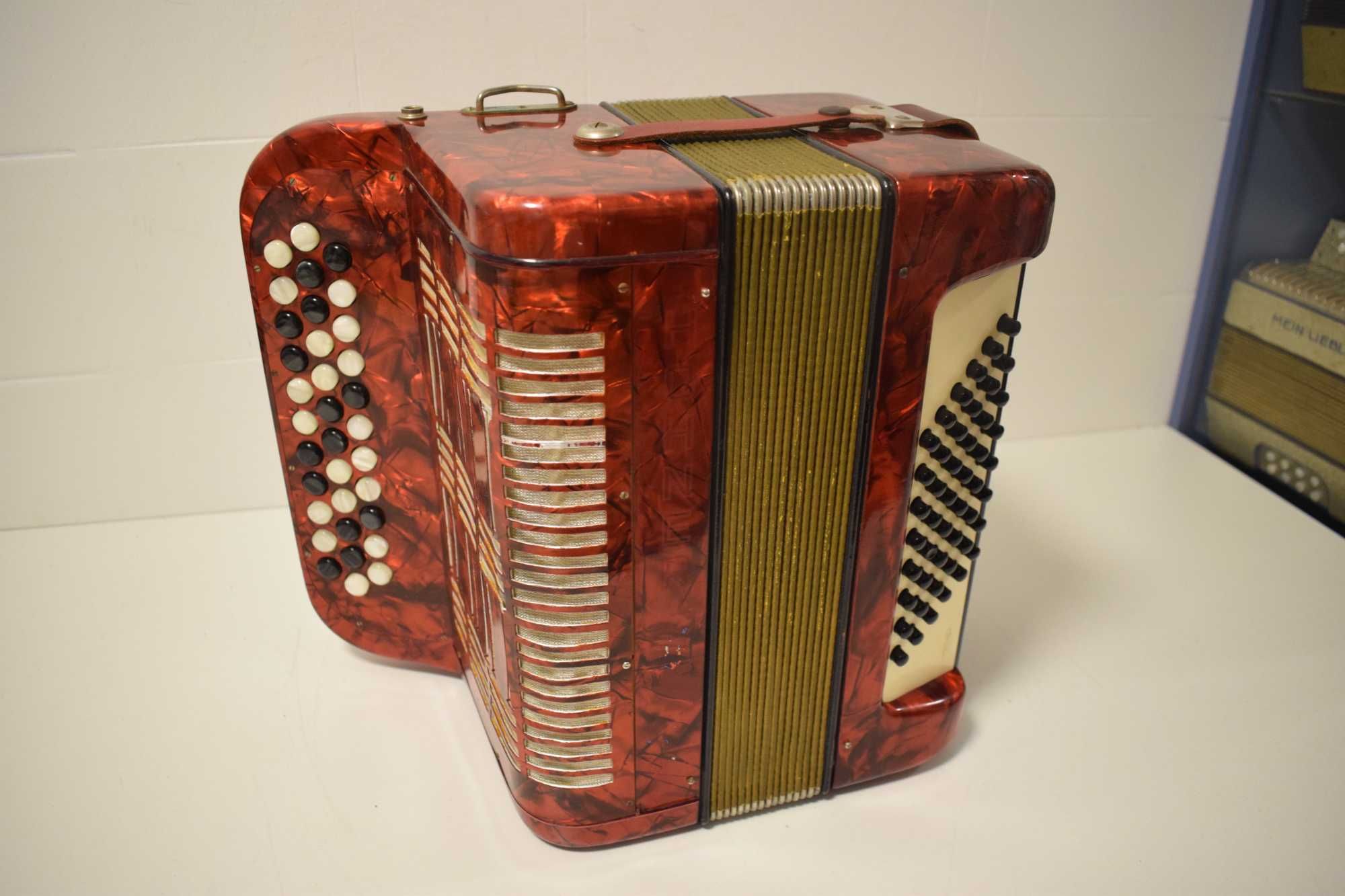 Acordeao Hohner Amati 2 Voz 48 Baixos, N 03