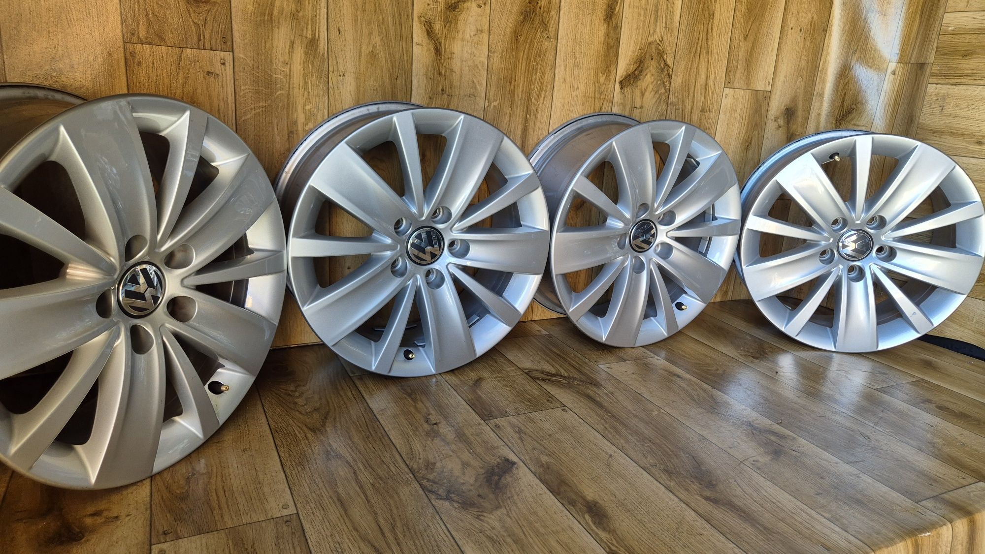Alufelgi OE VW 16cali 5x112 et33 6.5j stan bdb Audi VW Seat skoda
