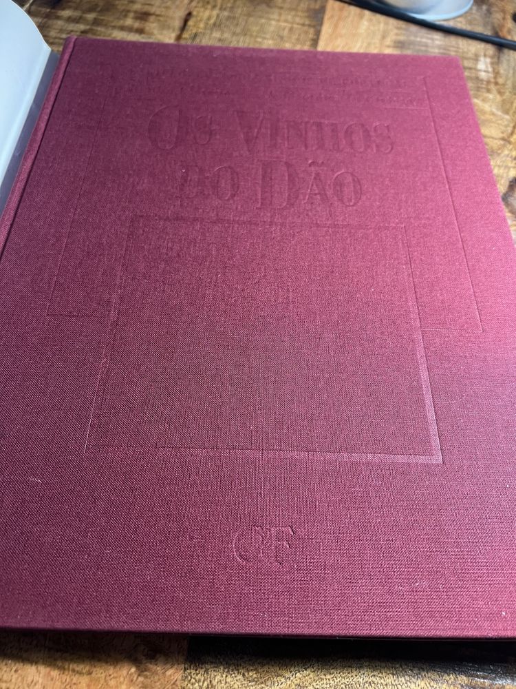 Livro dos vinhos edição limitada 250 exemplares raro