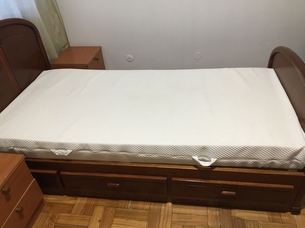 Vendo cama de solteiro