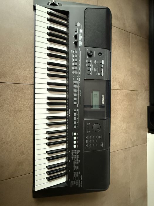 Keyboard YAMAHA psr e463
