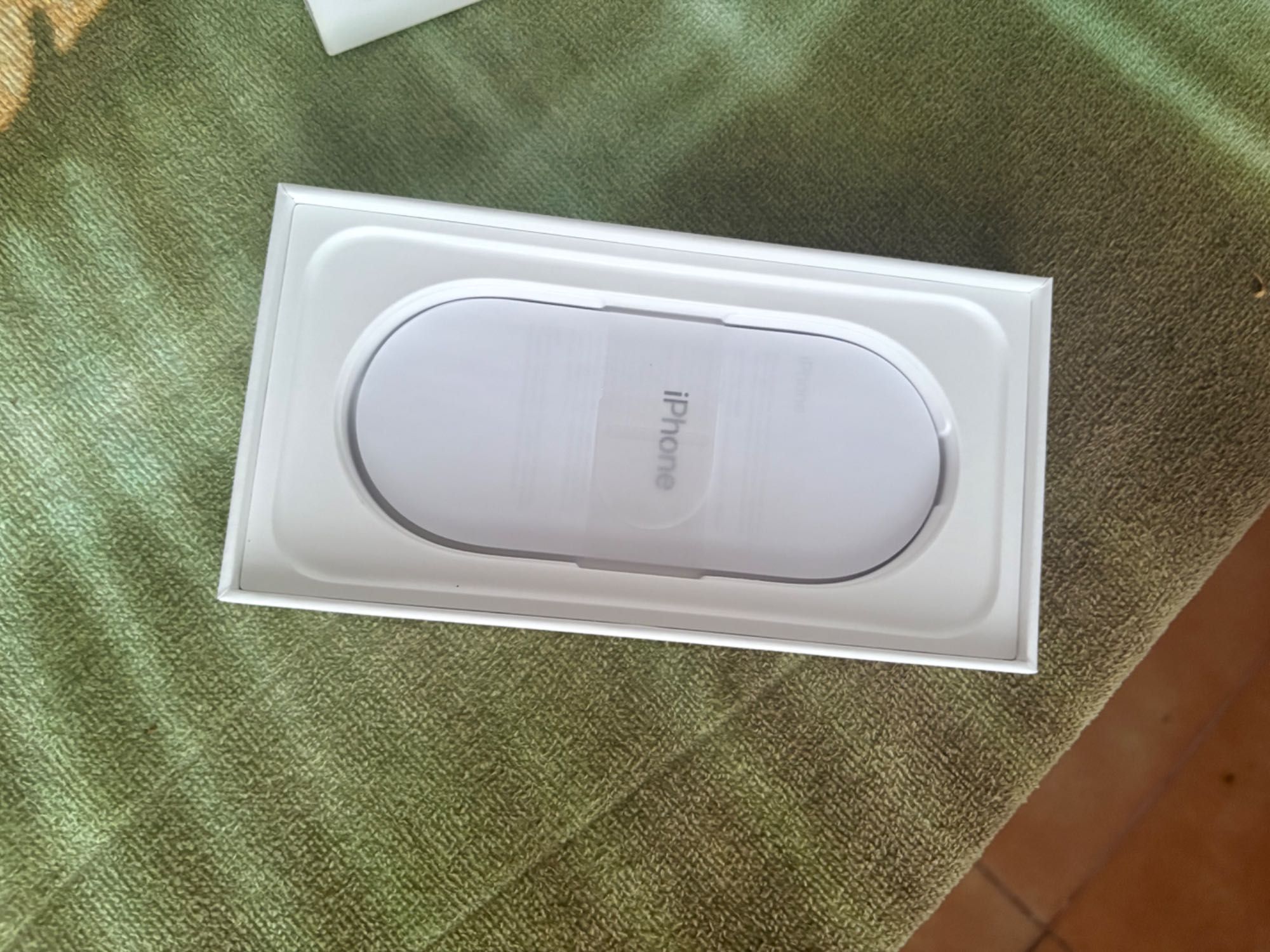 iPhone 16 como novo