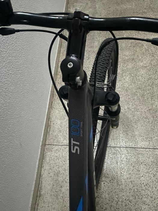 bicicleta BTT Decathlon Btwin Rockrider ST100