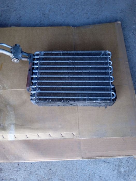 Радіатор кондиціонера Renault Magnum