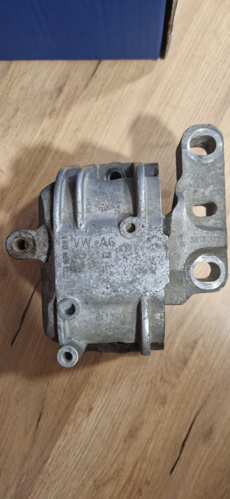 Poduszka silnika prawa Lemforder vw caddy