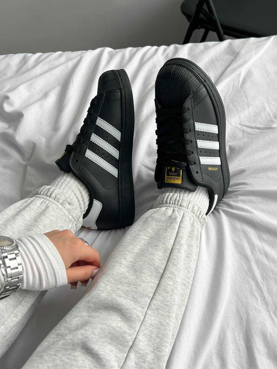 Величезна знижка на Adidas Superstar Black в усіх розмірах 36-44