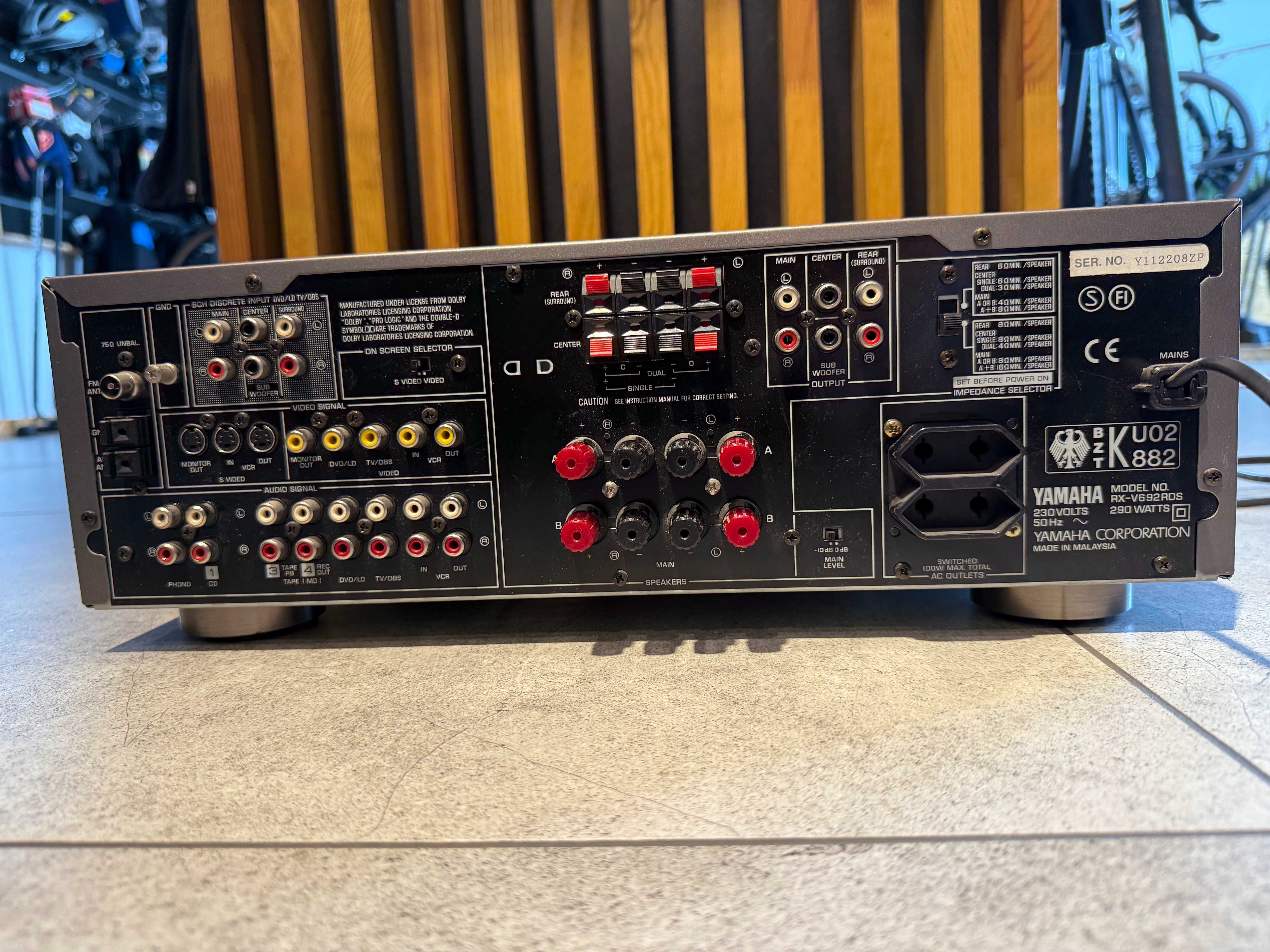 Amplituner Yamaha RX-V692RDS - srebrny, sprawny - kino domowe