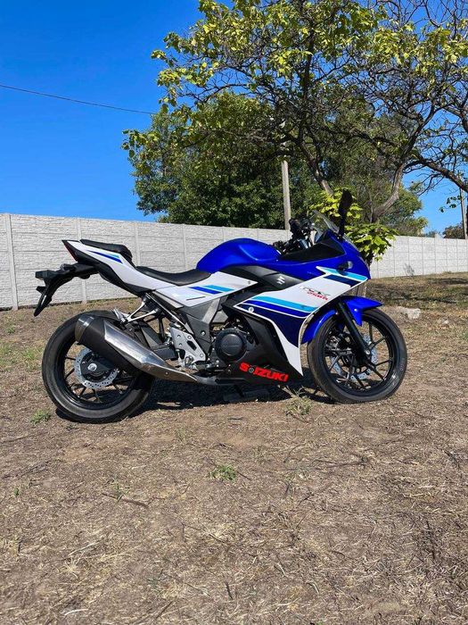 Мотоцикл Suzuki GSX250R