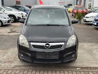 Разборка Opel Zafira B бампер б/у автозапчастини