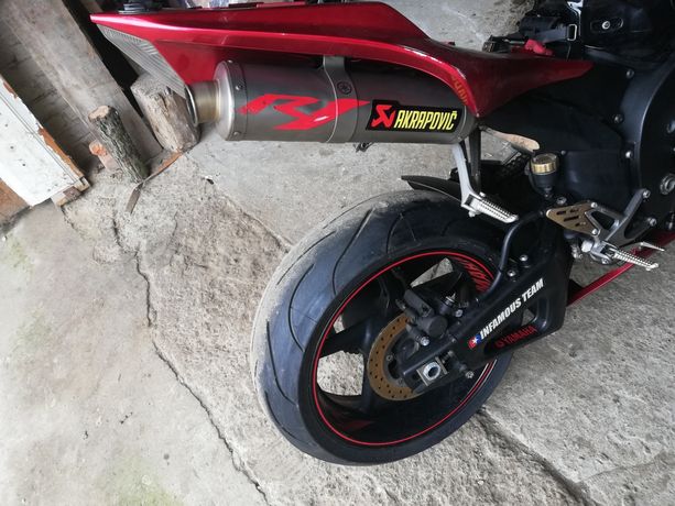 yamaha R1 rn 19 rn 20 akrapovic