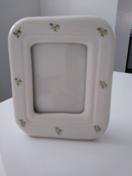 Moldura em louça