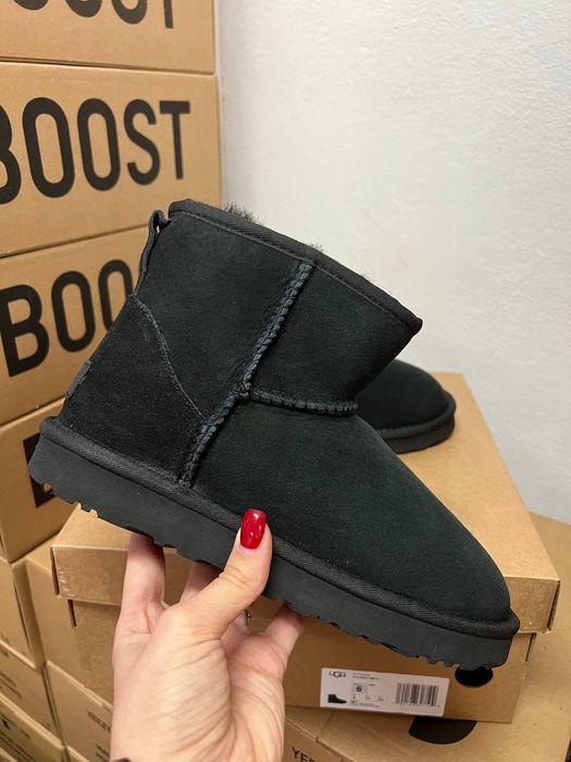 Уггі Чоловічі UGG Mini Black (Замша)
