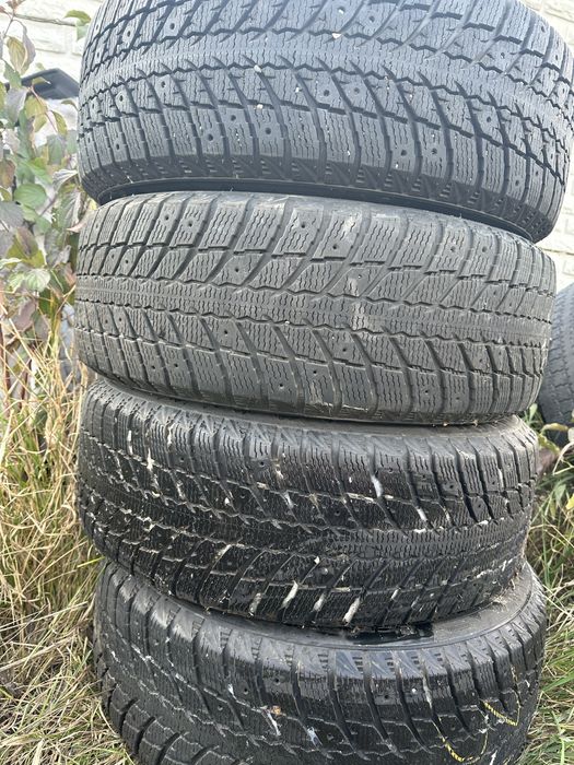 Шини зимові з дисками 215/55 R17 Winrun 7x17 ET50 5x114.3