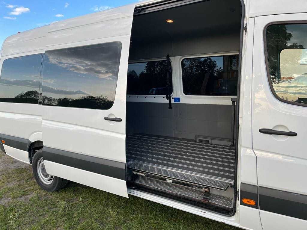 Volkswagen Crafter 9 osobowy Rampa Dla Niepelnosprawnych Long