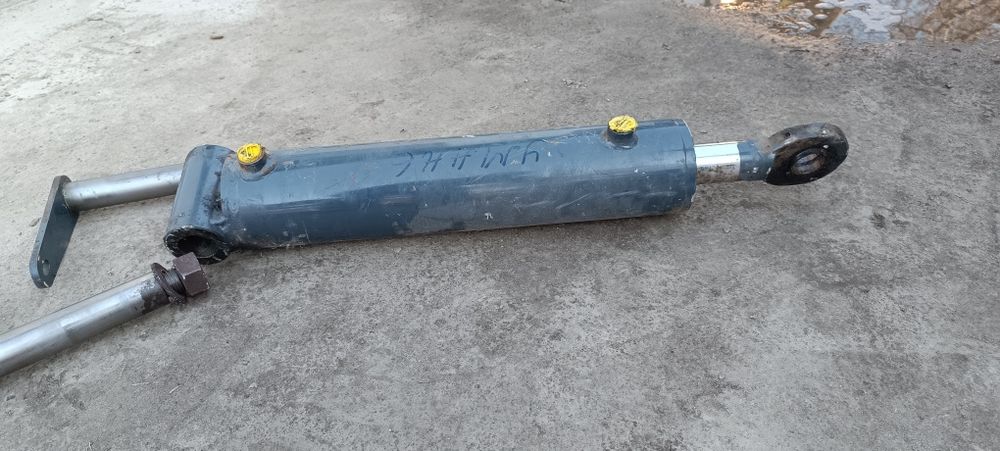 Продам гідроциліндр