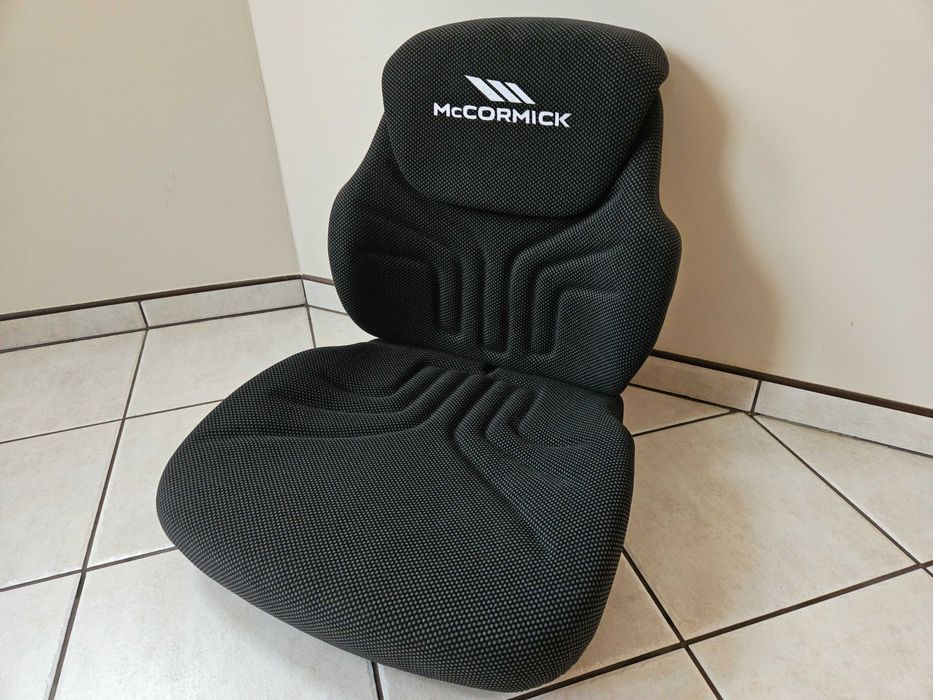 Pokrowiec/tapicerka fotel do ciągnika, kombajn Claas,McCormick,Renault