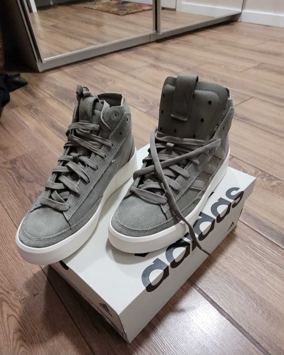 Оригінальні кросівки,хайтопи Adidas 40 розмір