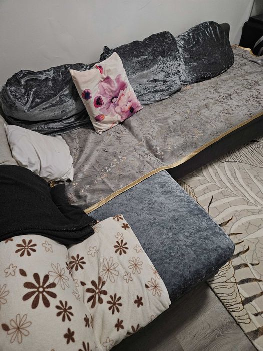 Sofas-cama bom estado
