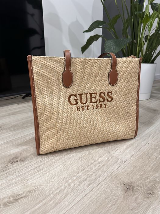 Продам сумку GUESS SILVANA плетену літню