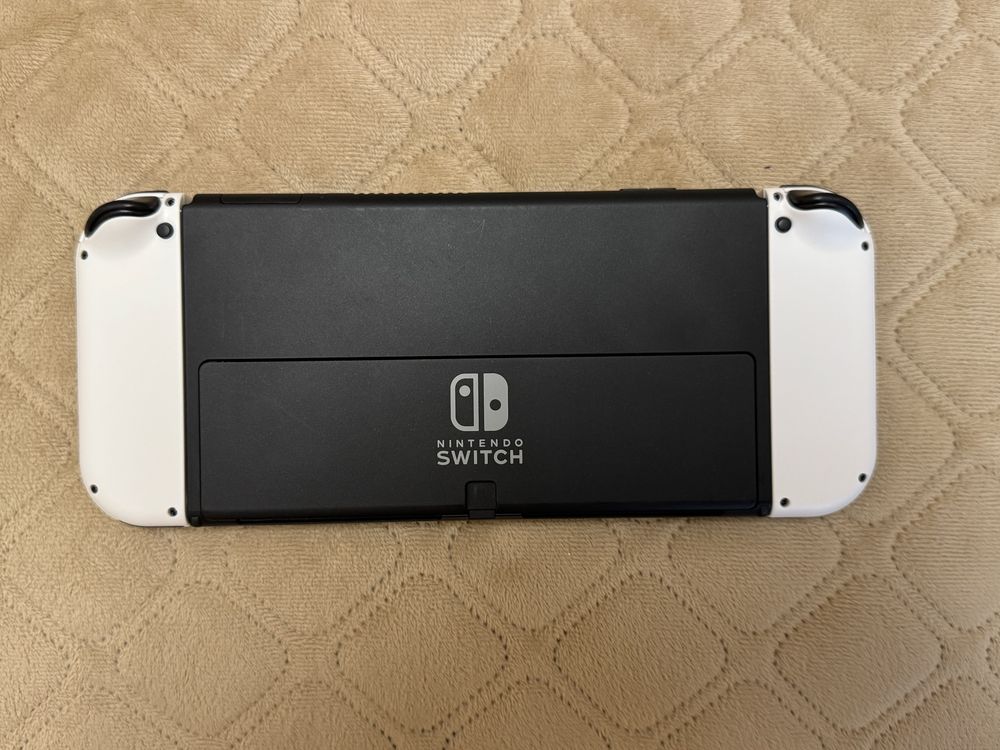 Nintendo Switch oled опис