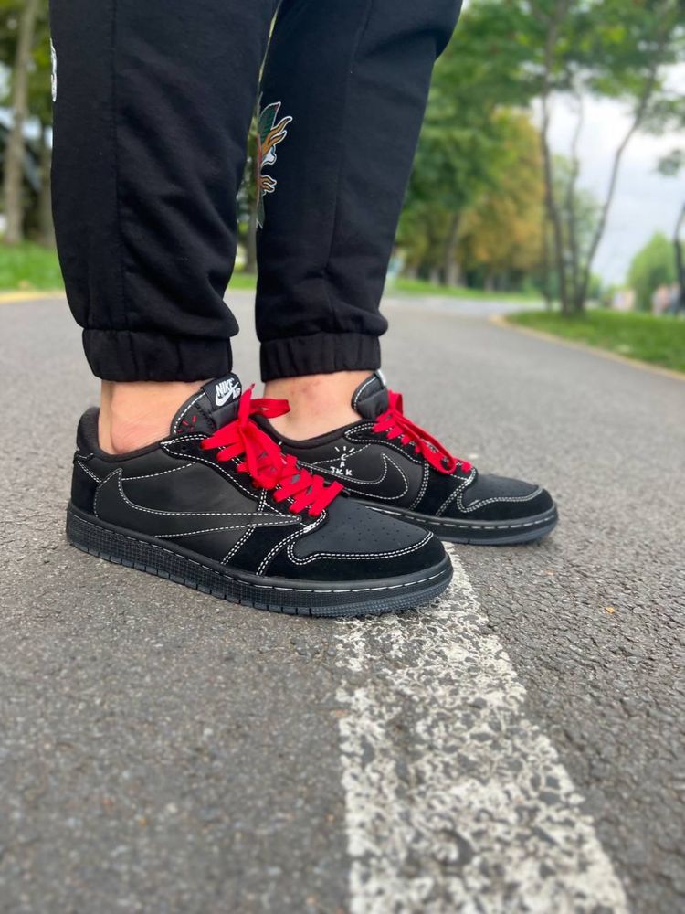 кросівки Air Jordan Retro 1 Low x Travis Scott OG 'BLACK PHANTOM' 44,4